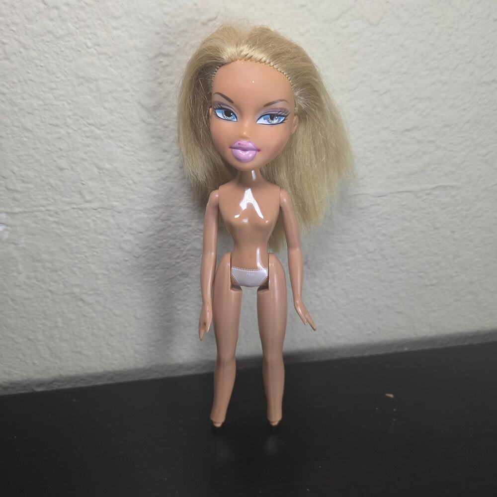 Bratz 2007 Play Sportz Dance Ballet Fianna Nude Doll